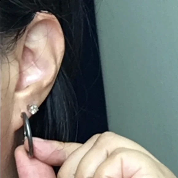 🖤Vtg Sterling silver hoop earrings - Picture 8 of 9